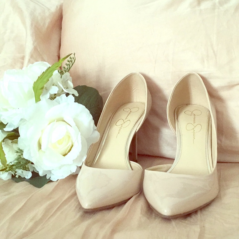 Nude Jessica Simpson heels